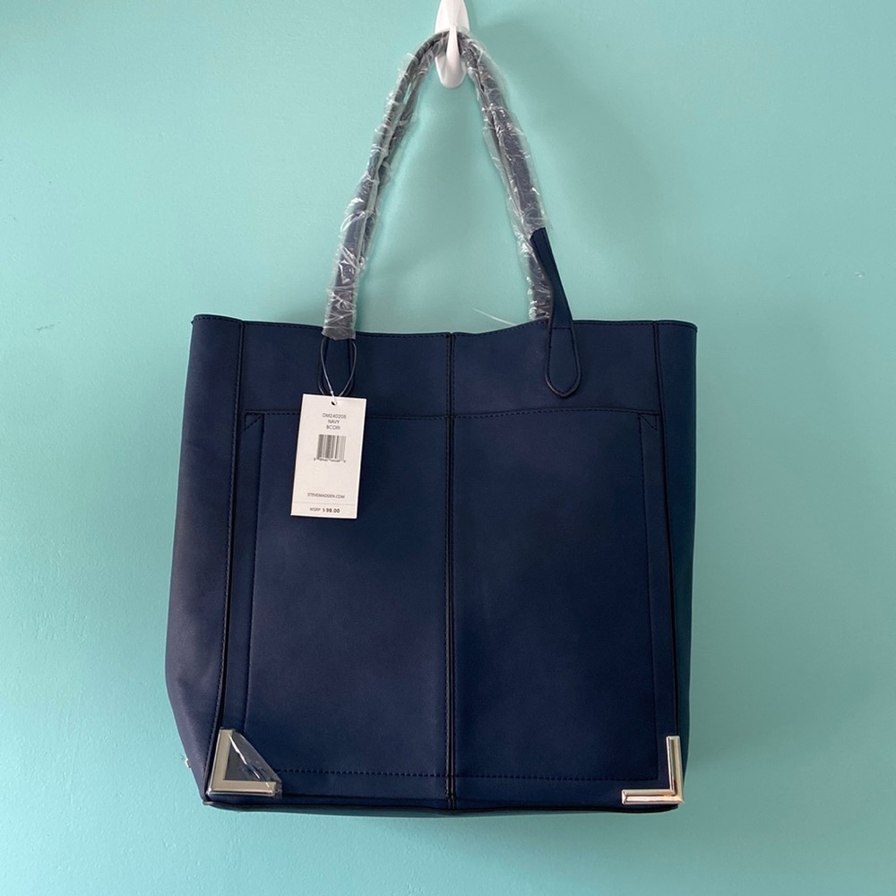 Navy Steve Madden Tote bag with matching zipper pouch
